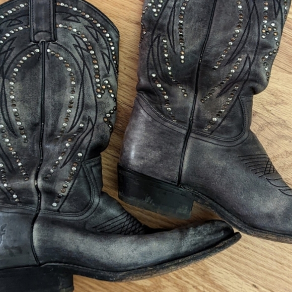 Frye Studded Billy Boot size 7.5 b - Picture 6 of 6